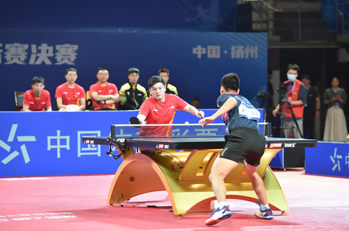 占据上风 占据上风